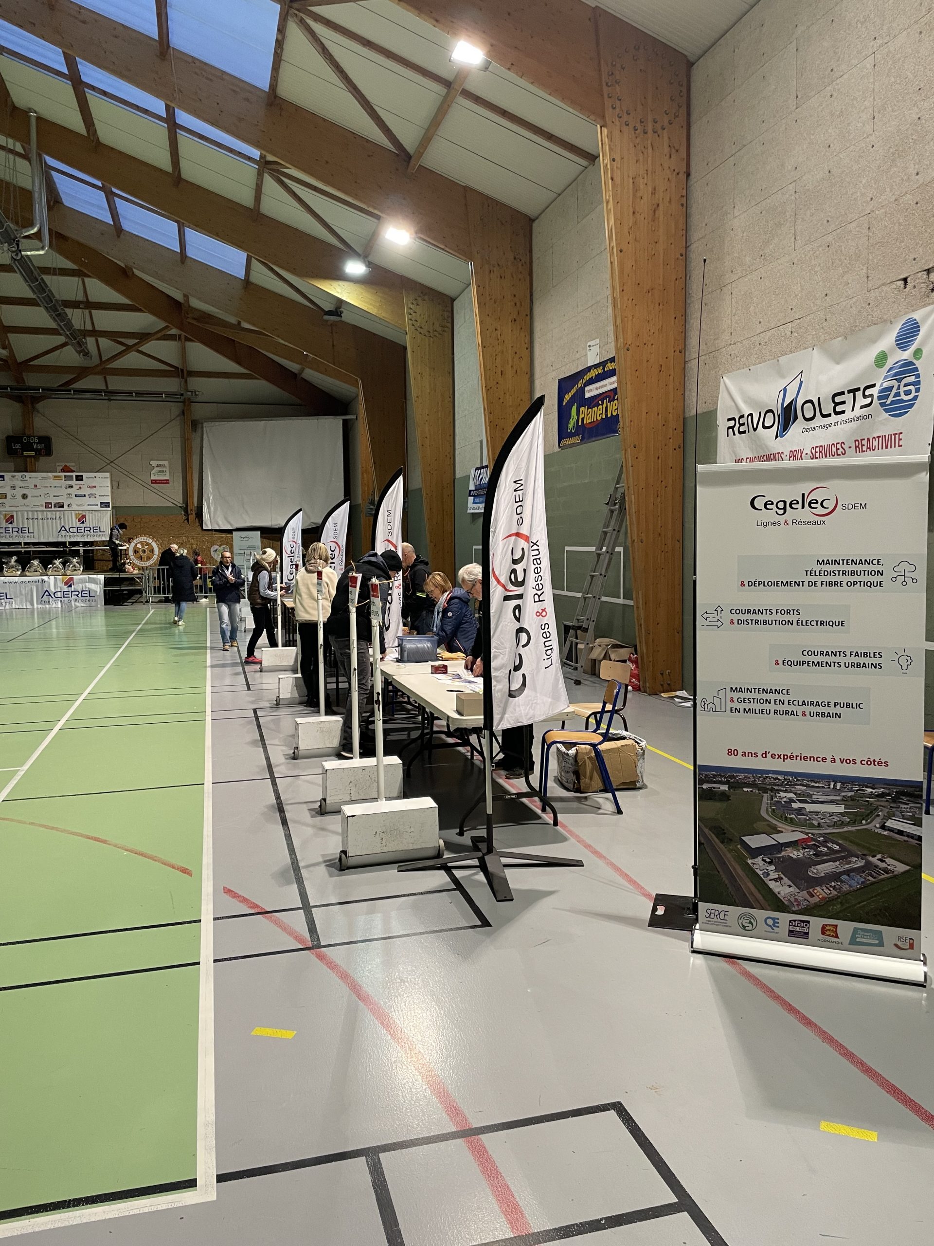 Banderoles Cegelec lors de notre action sociétale à Offranville