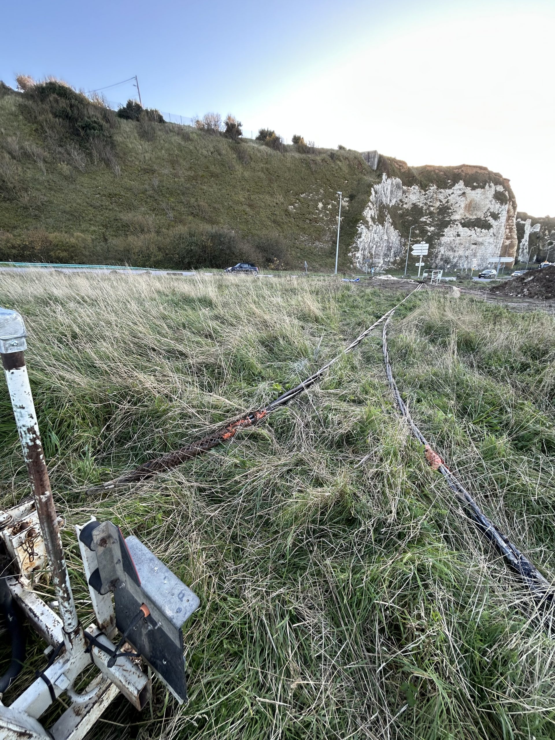 image du tirage de câble sous les falaises de dieppe